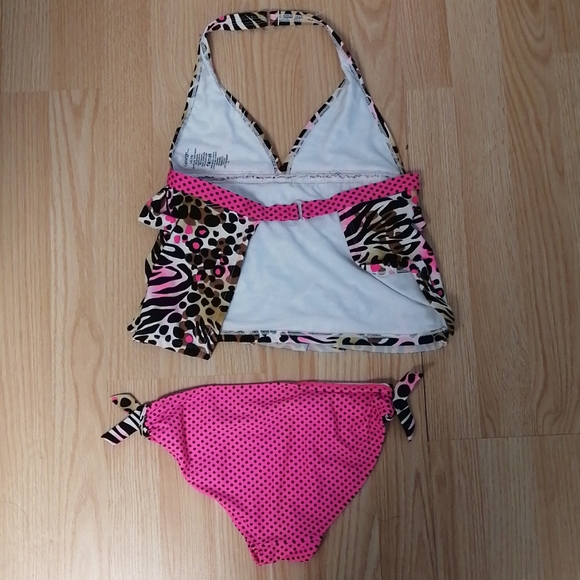 Swimsuit - Picture 4 of 4